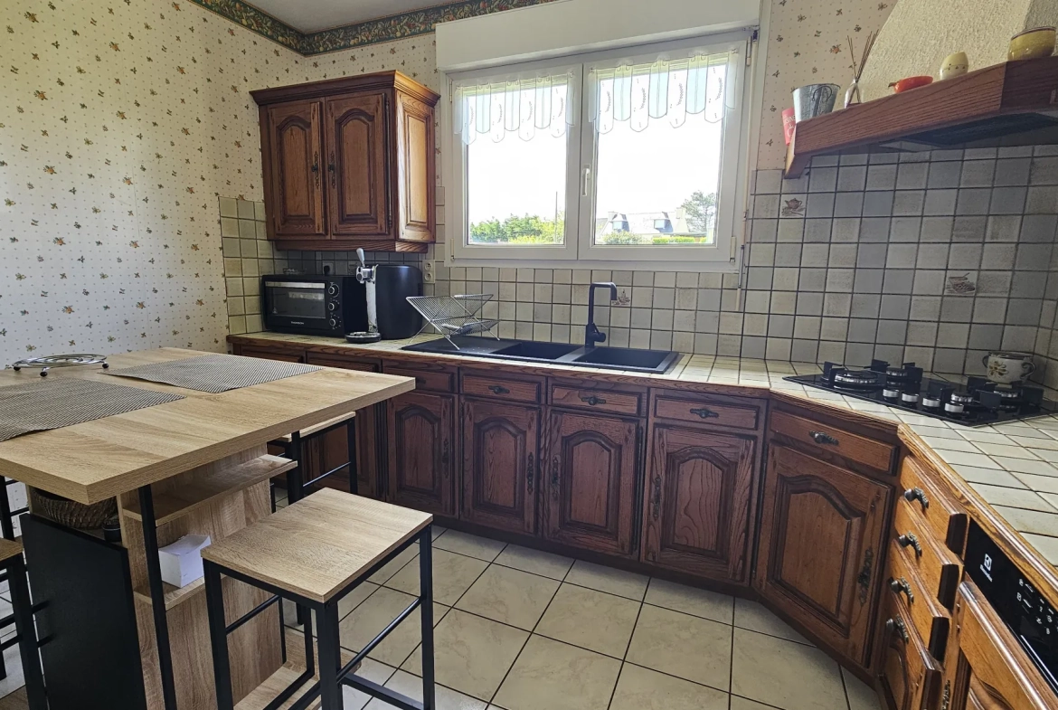 Belle maison familiale à Camaret-sur-Mer avec jardin et garage 