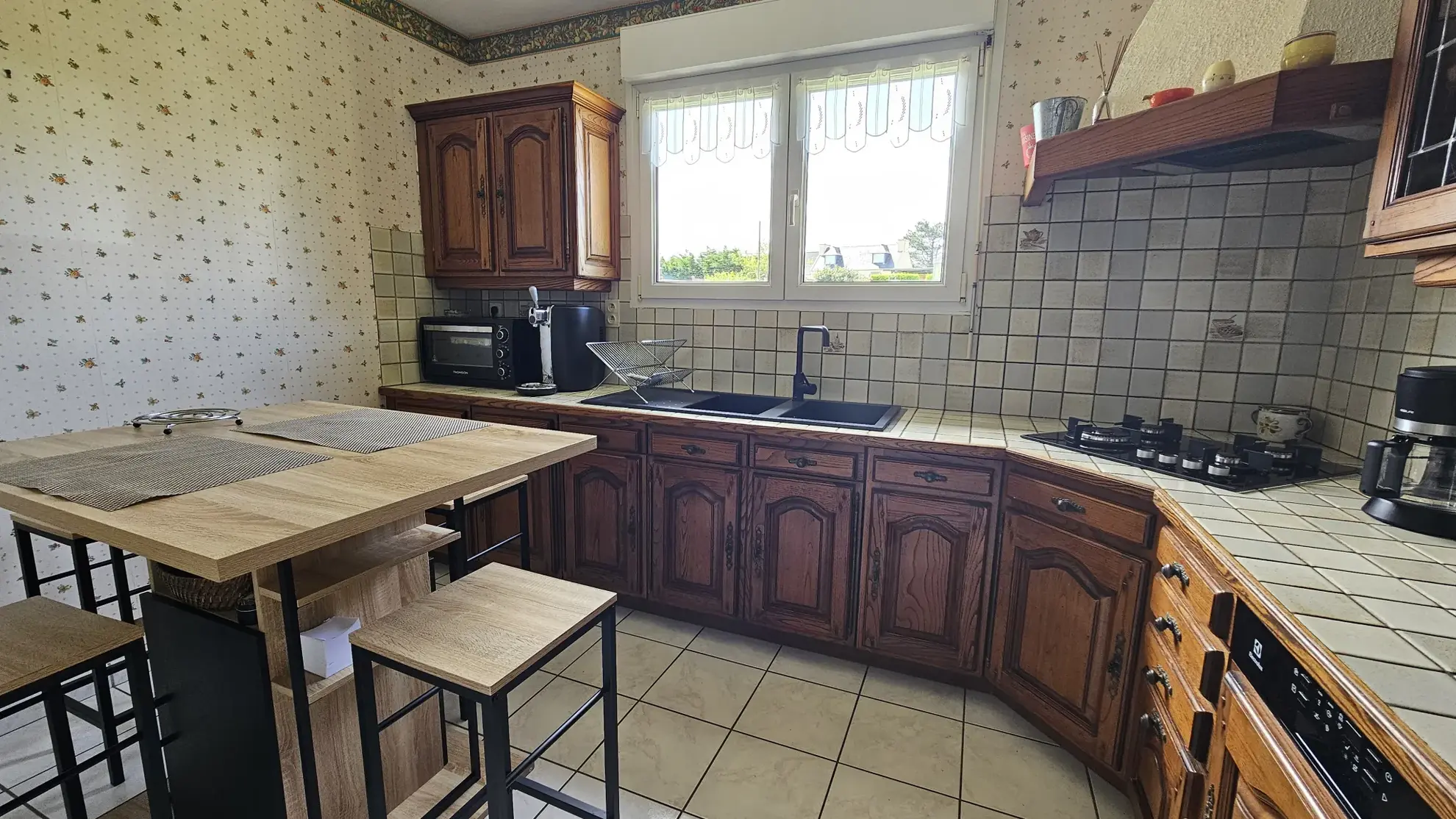 Belle maison familiale à Camaret-sur-Mer avec jardin et garage 