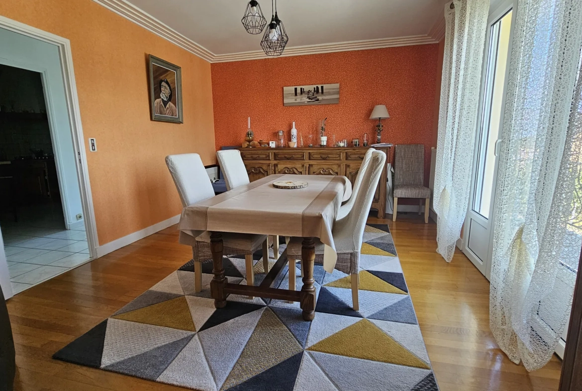 Belle maison familiale à Camaret-sur-Mer avec jardin et garage 