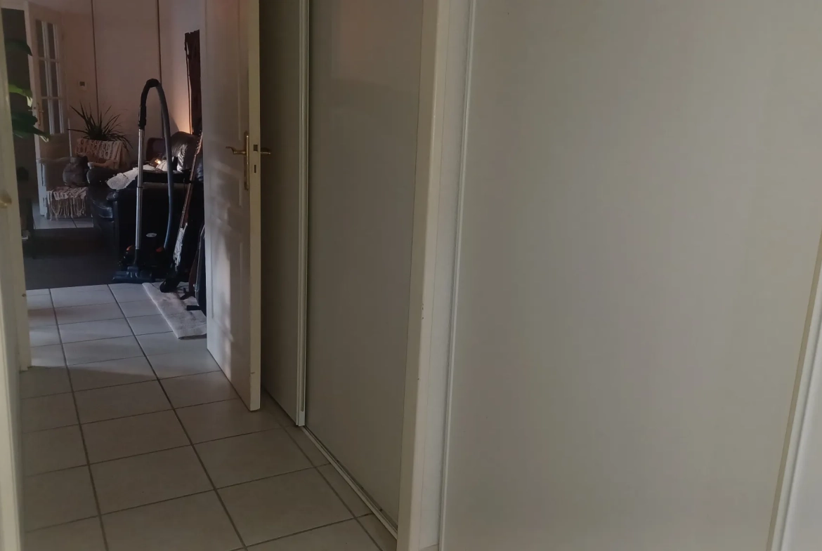 Appartement T3 avec terrasse à Sarlat - Résidence sécurisée et ascenseur 
