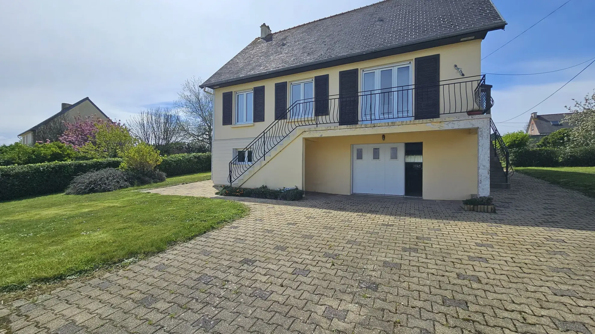 Belle maison familiale à Camaret-sur-Mer avec jardin et garage 