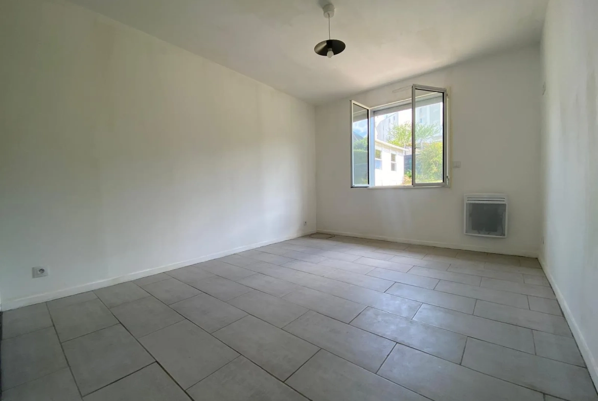 Maison individuelle 75 m² avec garage et bureau à Harly - Proche parc d'Isle 