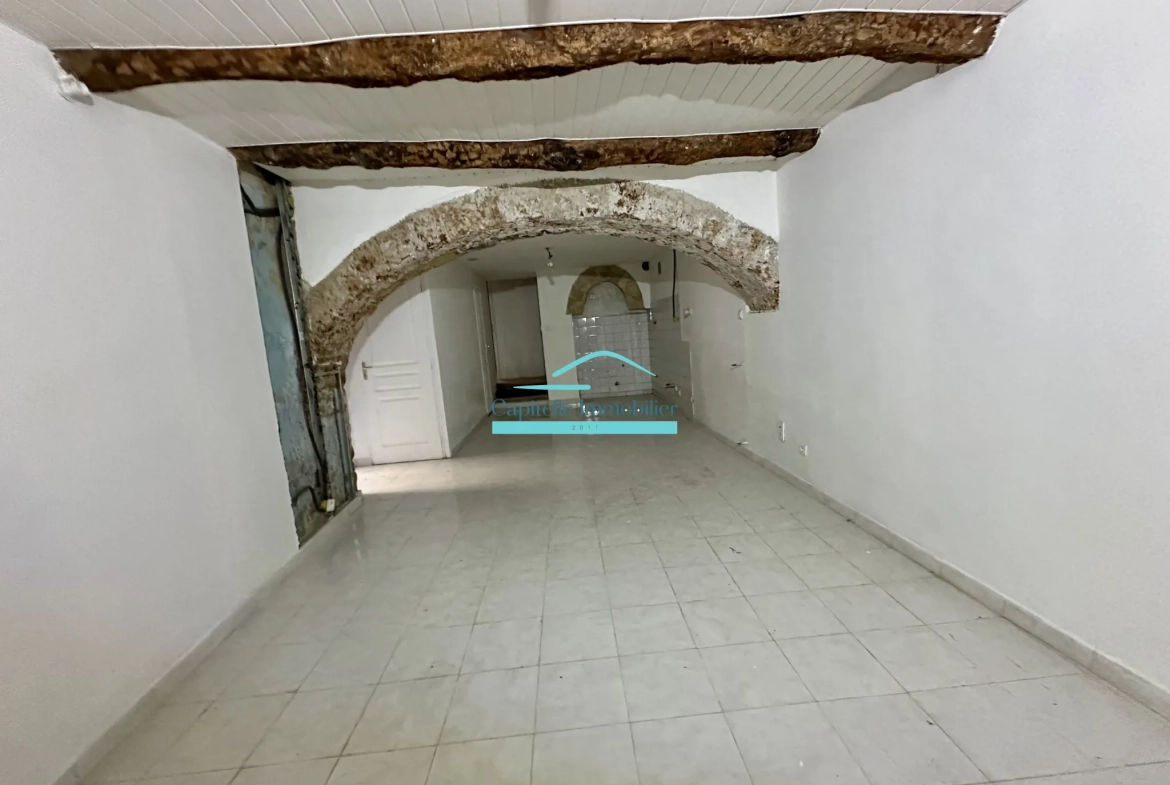 Achat appartement T4 en rez-de-chaussée avec cour et cave à Lodève 