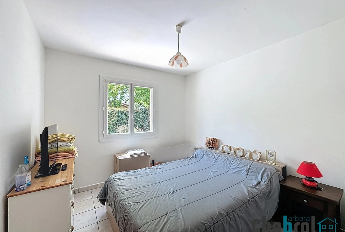 Maison de plain-pied avec piscine et 4 chambres à Campsas 