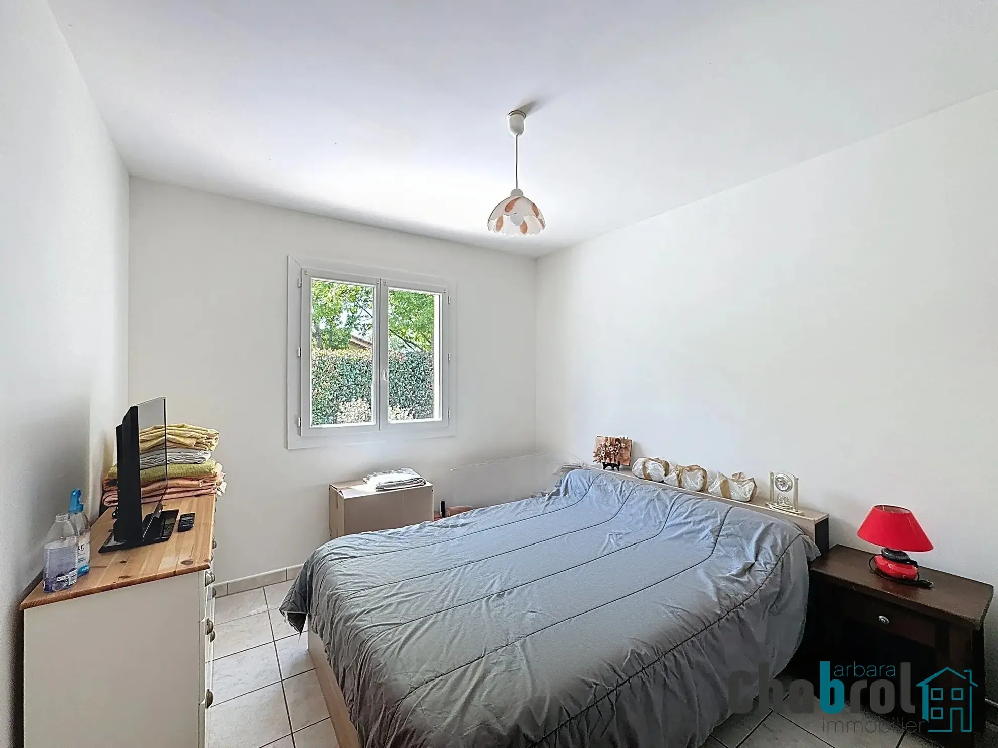 Maison de plain-pied avec piscine et 4 chambres à Campsas 