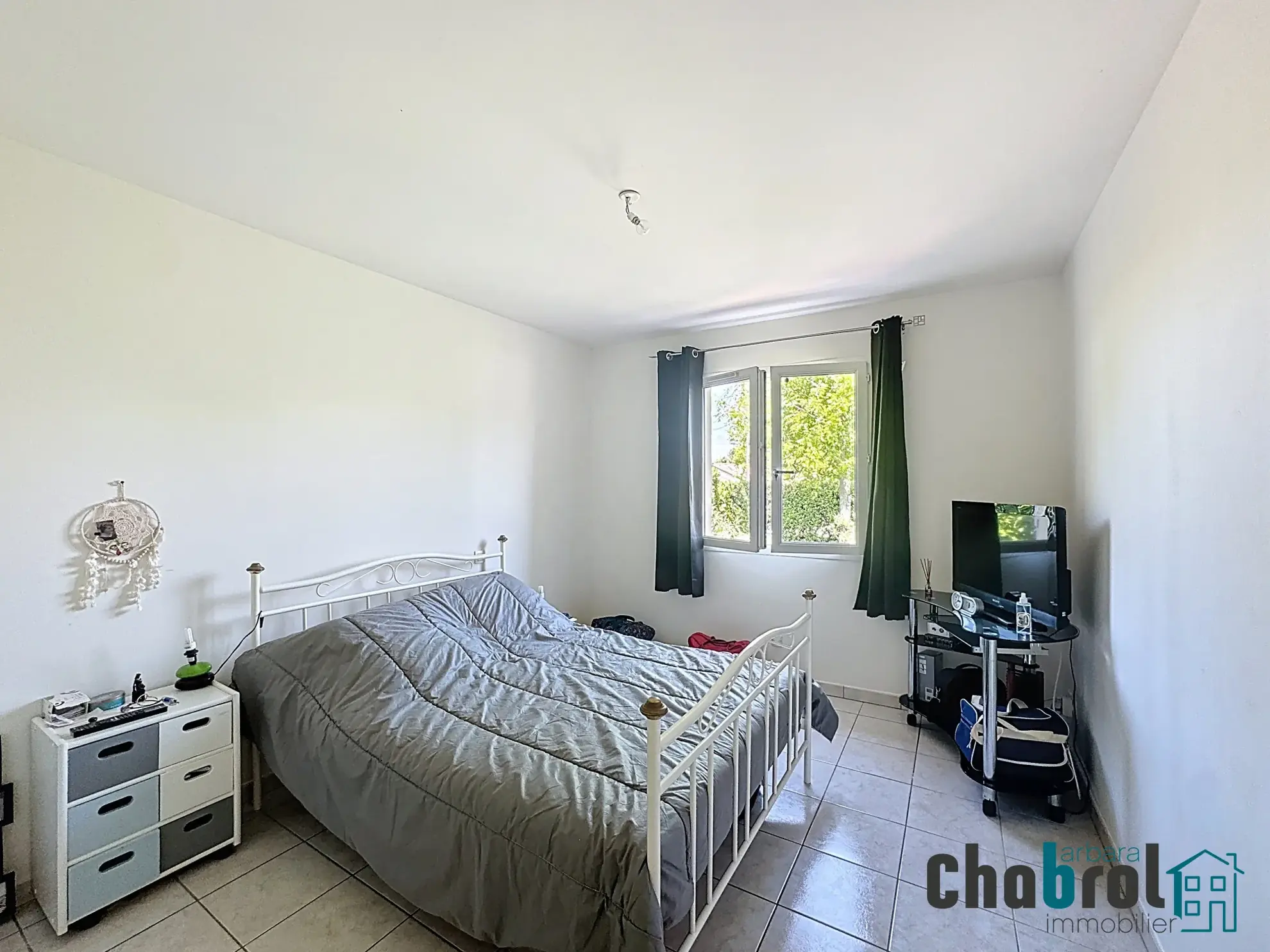 Maison de plain-pied avec piscine et 4 chambres à Campsas 