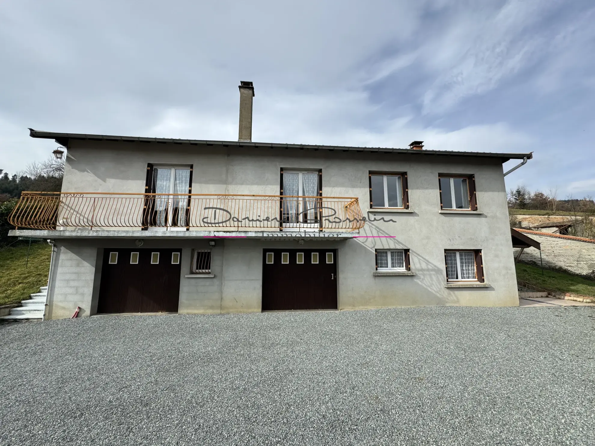 Magnifique villa avec vue dégagée sur terrain de 1503 m² à Mardore 