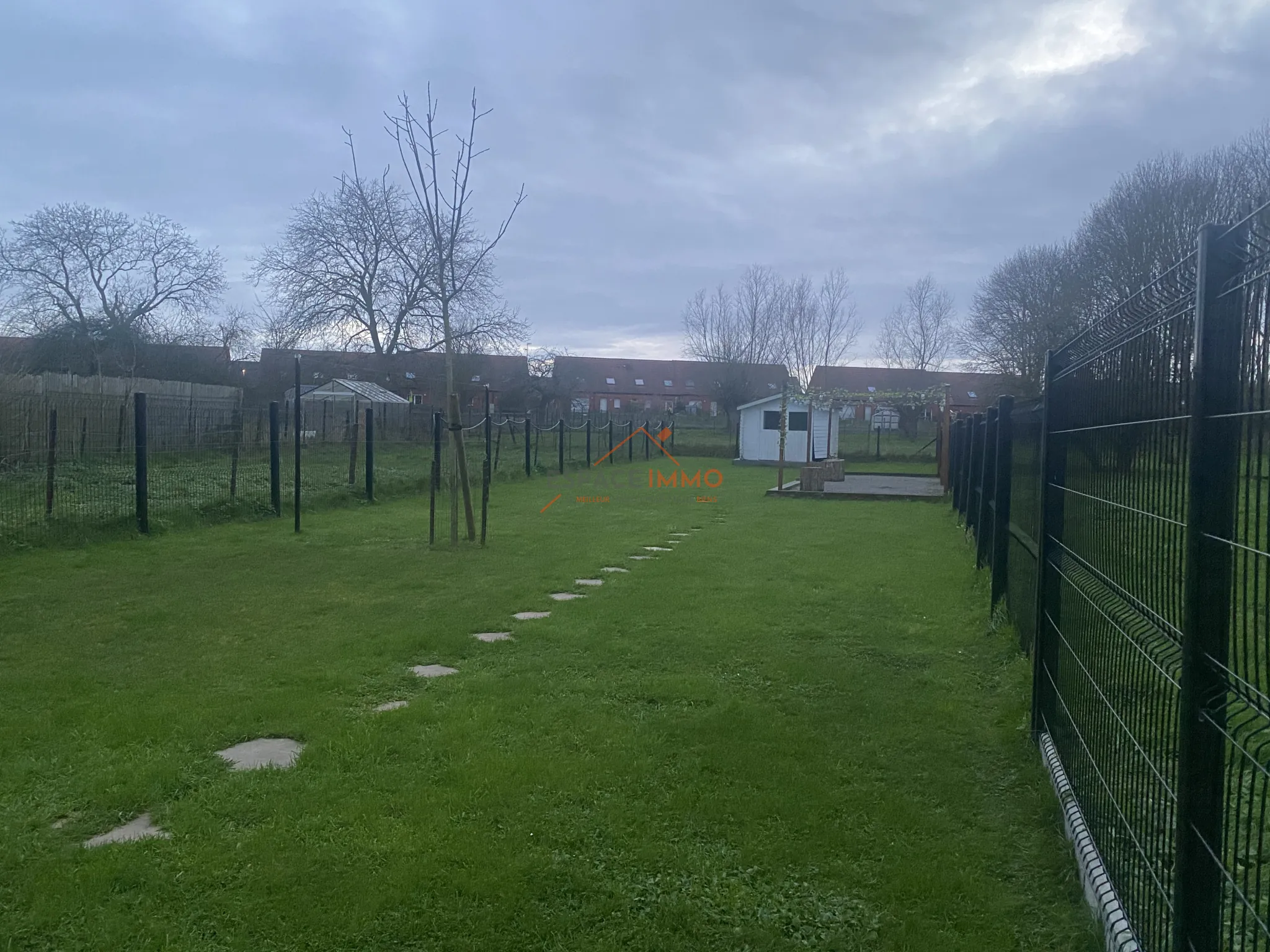 Maison individuelle de 93 m² avec 3 chambres, jardin et garage à Verchain-Maugré 
