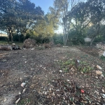 Terrain constructible de 305 m² à Nîmes Castanet, exposé sud et prêt à bâtir