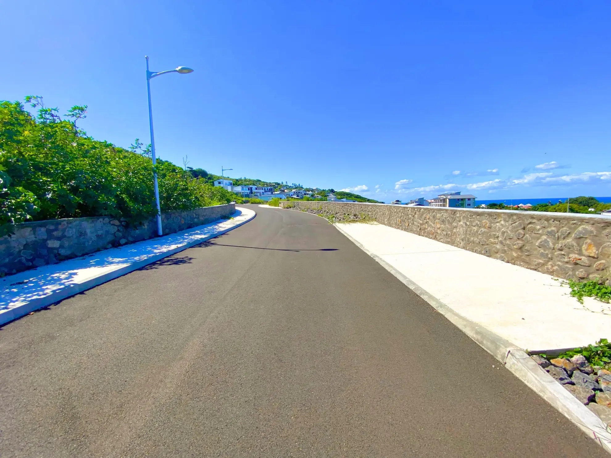 Terrain constructible viabilisé de 363 m² à Saint-Pierre, Grands Bois 