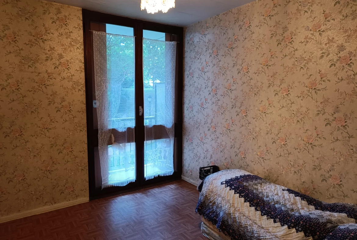 Bel appartement à rénover de 84 m² avec balcon à Fontenay-le-Fleury 