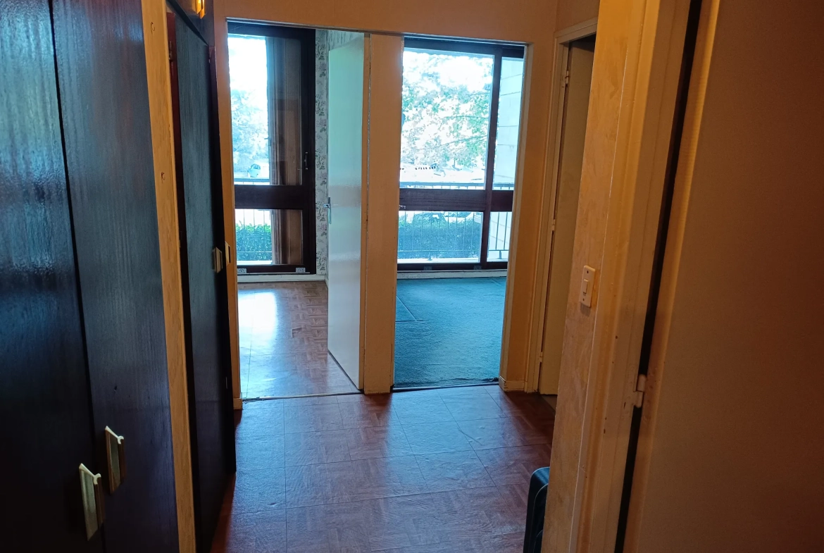 Bel appartement à rénover de 84 m² avec balcon à Fontenay-le-Fleury 