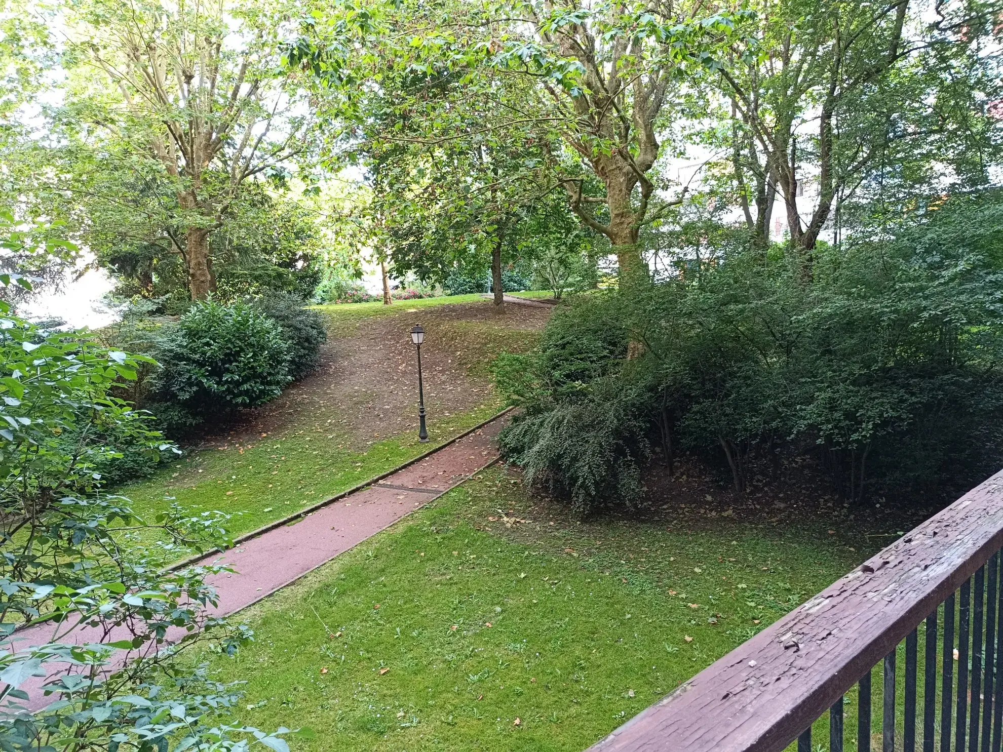 Bel appartement à rénover de 84 m² avec balcon à Fontenay-le-Fleury 