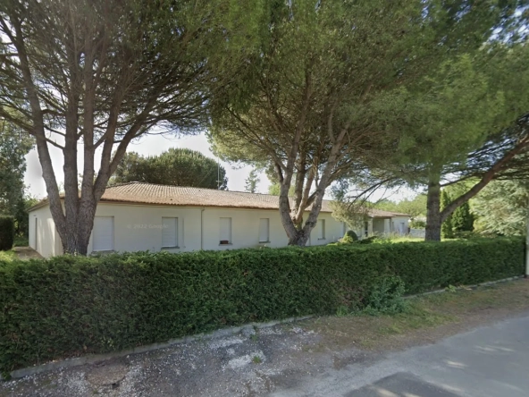 Maison de plain-pied rénovée avec jardin à Medis (17) 