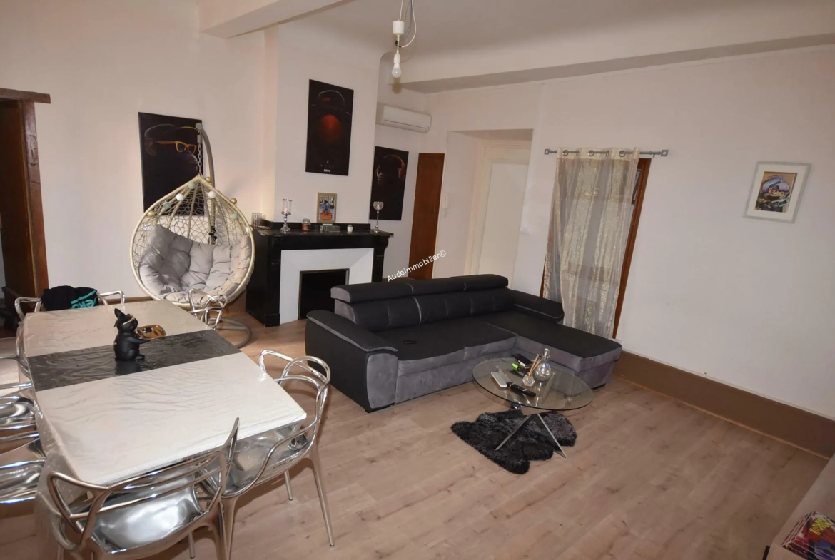 Immeuble de rapport à Limoux avec 4 appartements loués et cour 