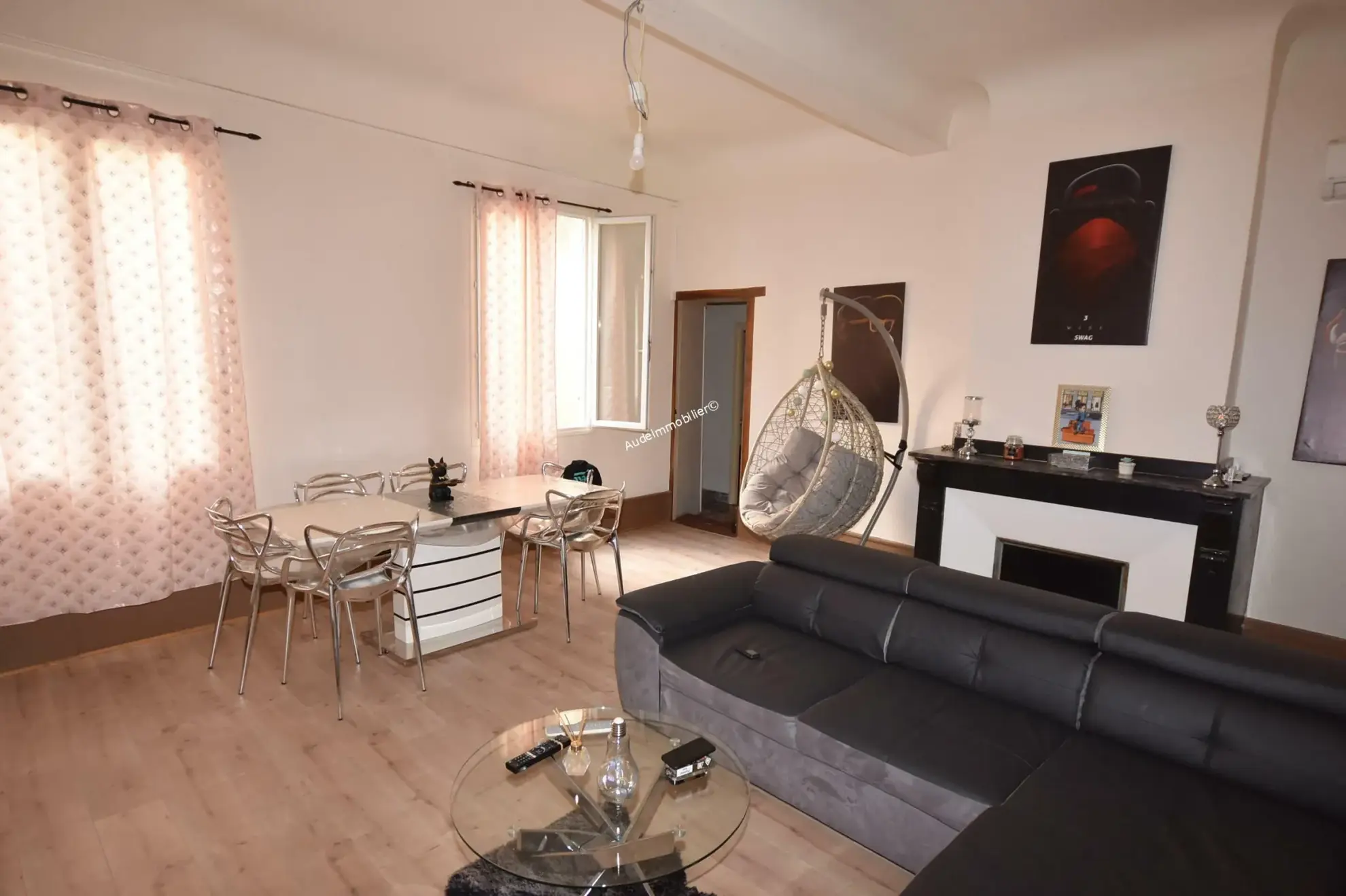 Immeuble de rapport à Limoux avec 4 appartements loués et cour 