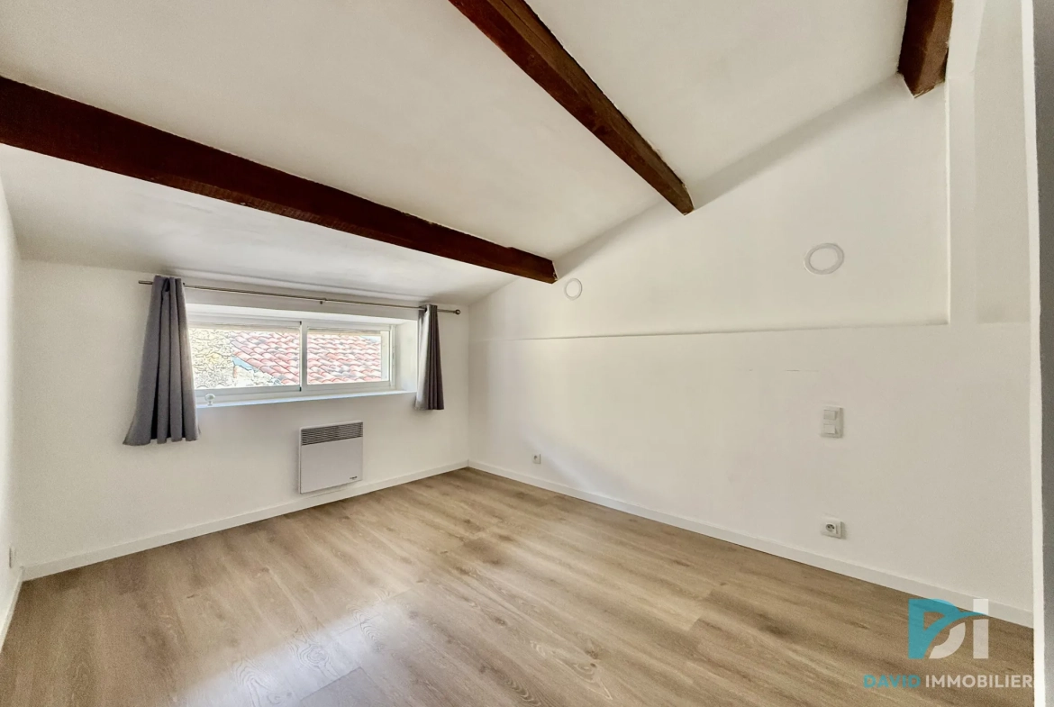 Maison de village rénovée de 91 m² avec garage et terrasse à Florensac 