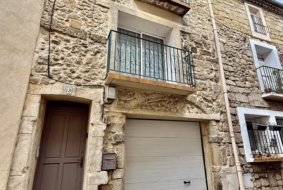 Maison de village rénovée de 91 m² avec garage et terrasse à Florensac 