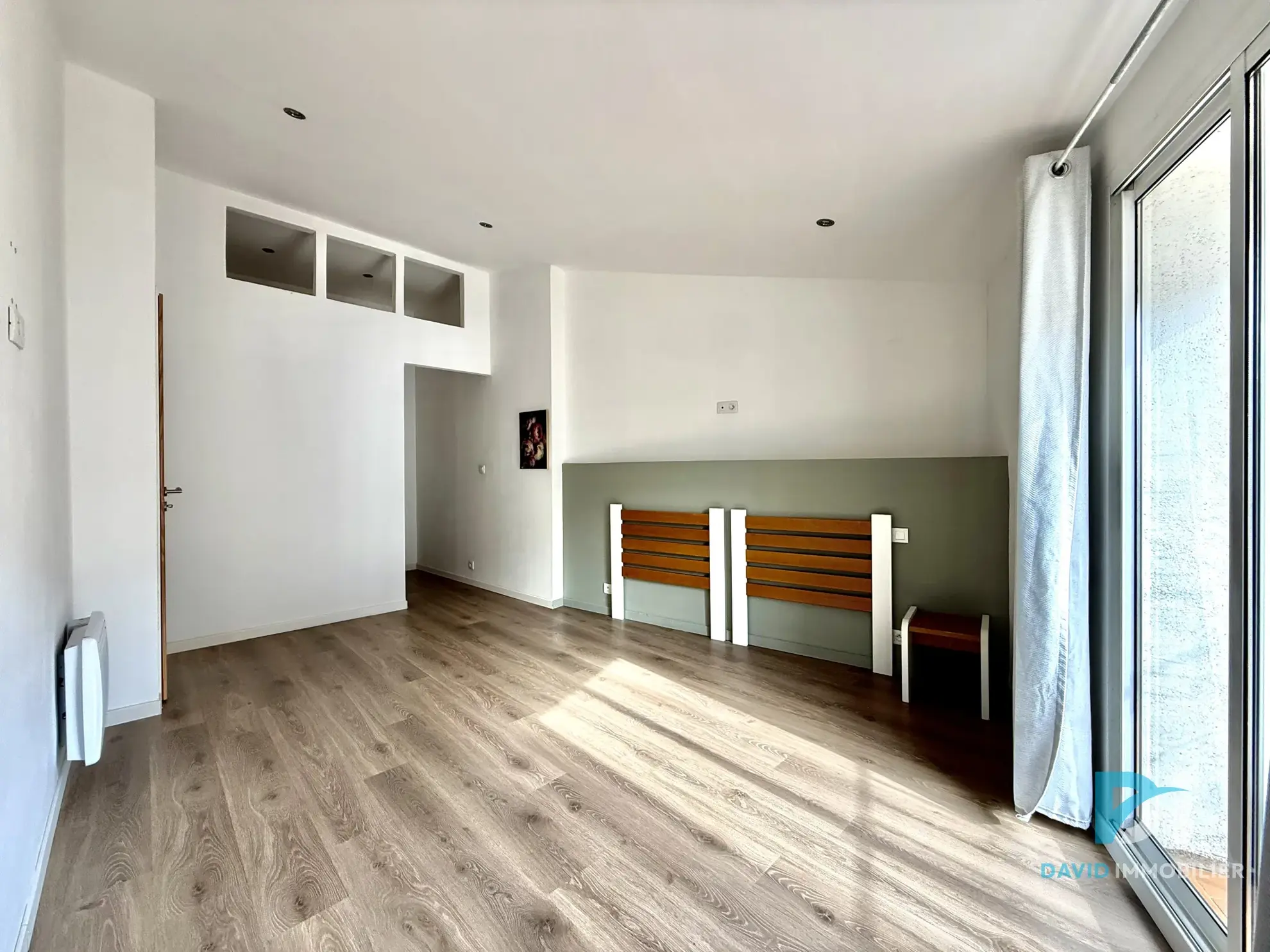Maison de village rénovée de 91 m² avec garage et terrasse à Florensac 