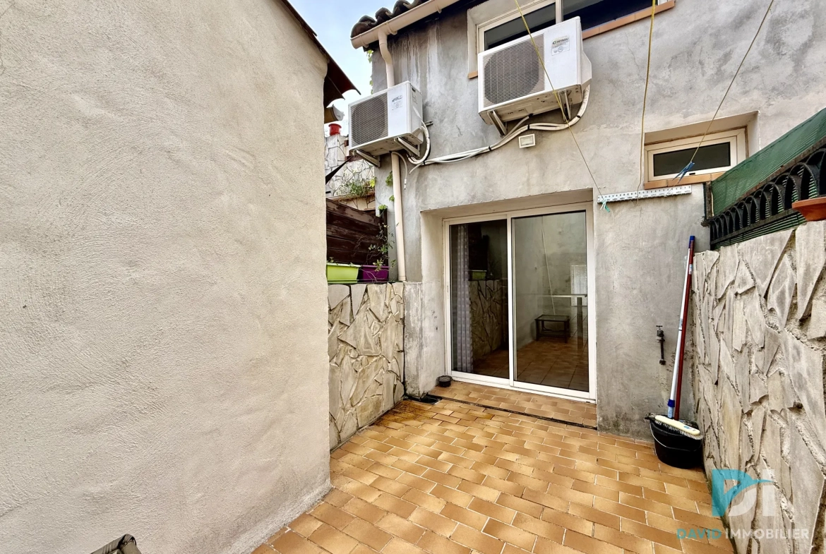 Maison de village rénovée de 91 m² avec garage et terrasse à Florensac 