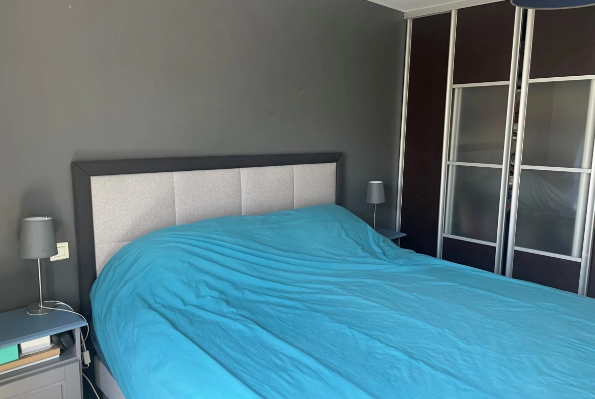 Maison en triplex avec cour et jacuzzi à Generac, cœur de la Petite Camargue 