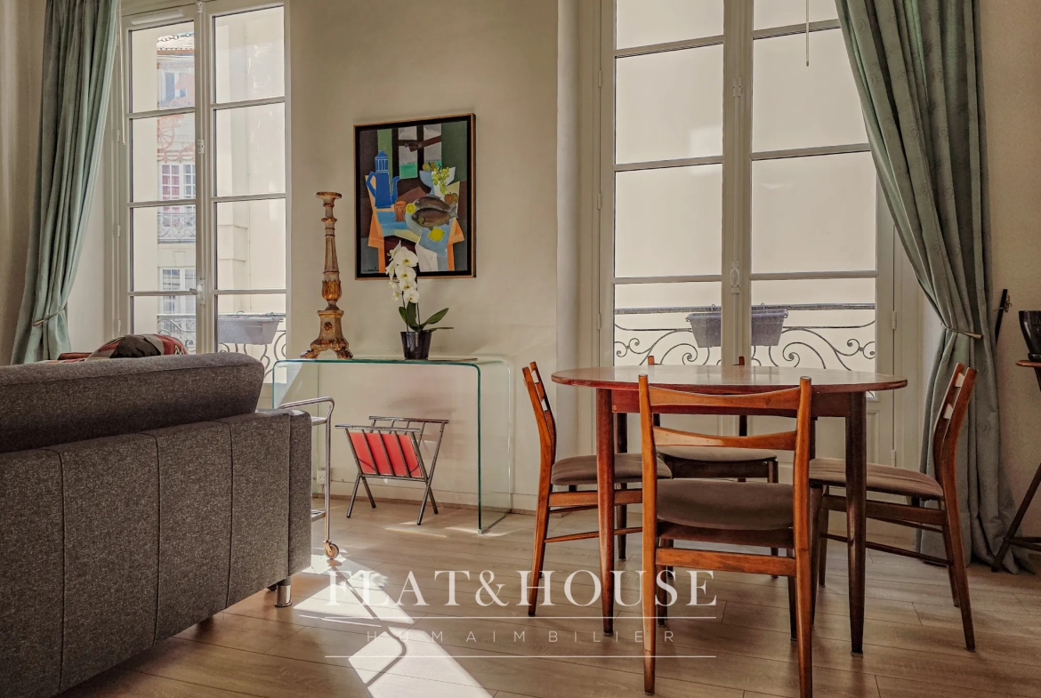 Appartement T2 lumineux de 61 m² à Nantes centre-ville 