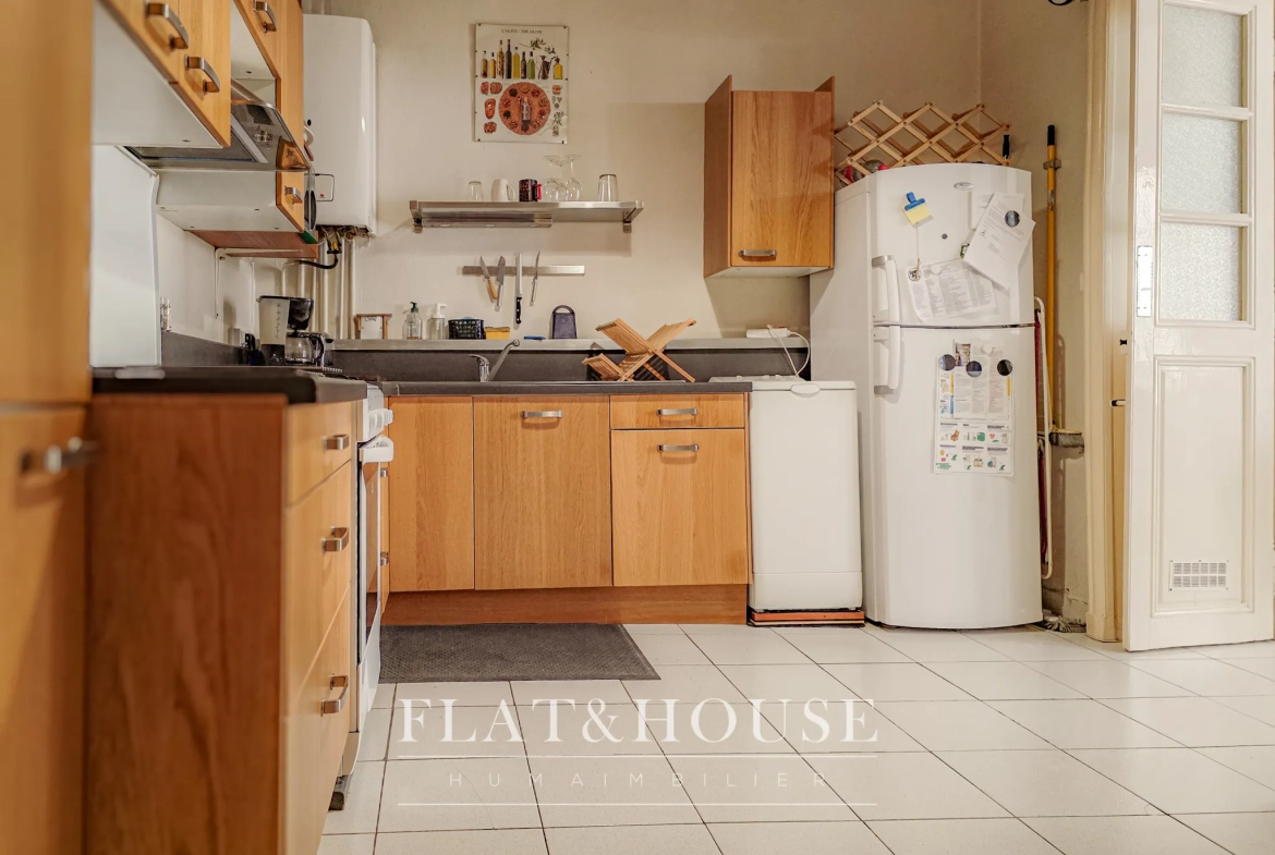 Appartement T2 lumineux de 61 m² à Nantes centre-ville 