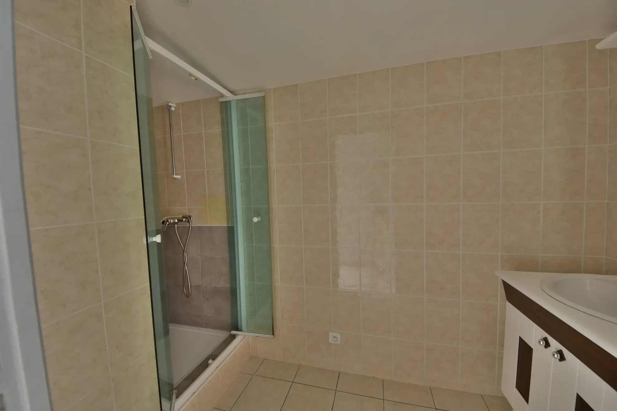 Maison à vendre au centre-ville d'Arsonval, 117 m² avec garage et 2 chambres à Brive-la-Gaillarde 