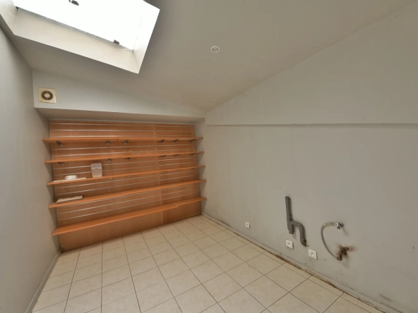 Maison à vendre au centre-ville d'Arsonval, 117 m² avec garage et 2 chambres à Brive-la-Gaillarde 
