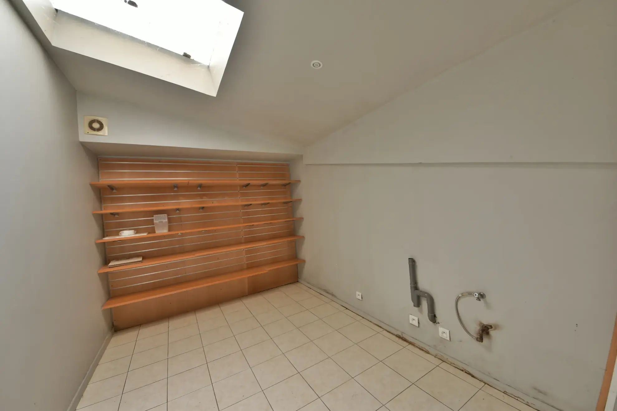 Maison à vendre au centre-ville d'Arsonval, 117 m² avec garage et 2 chambres à Brive-la-Gaillarde 
