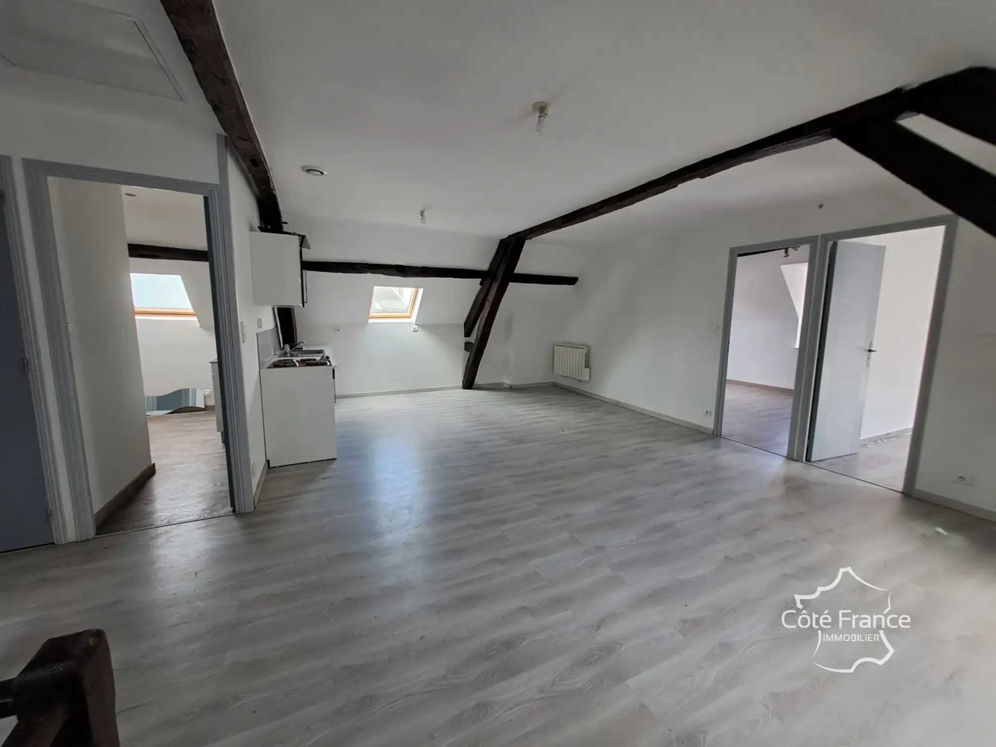 Appartement lumineux de 67 m² dans la cité médiévale de Laon 