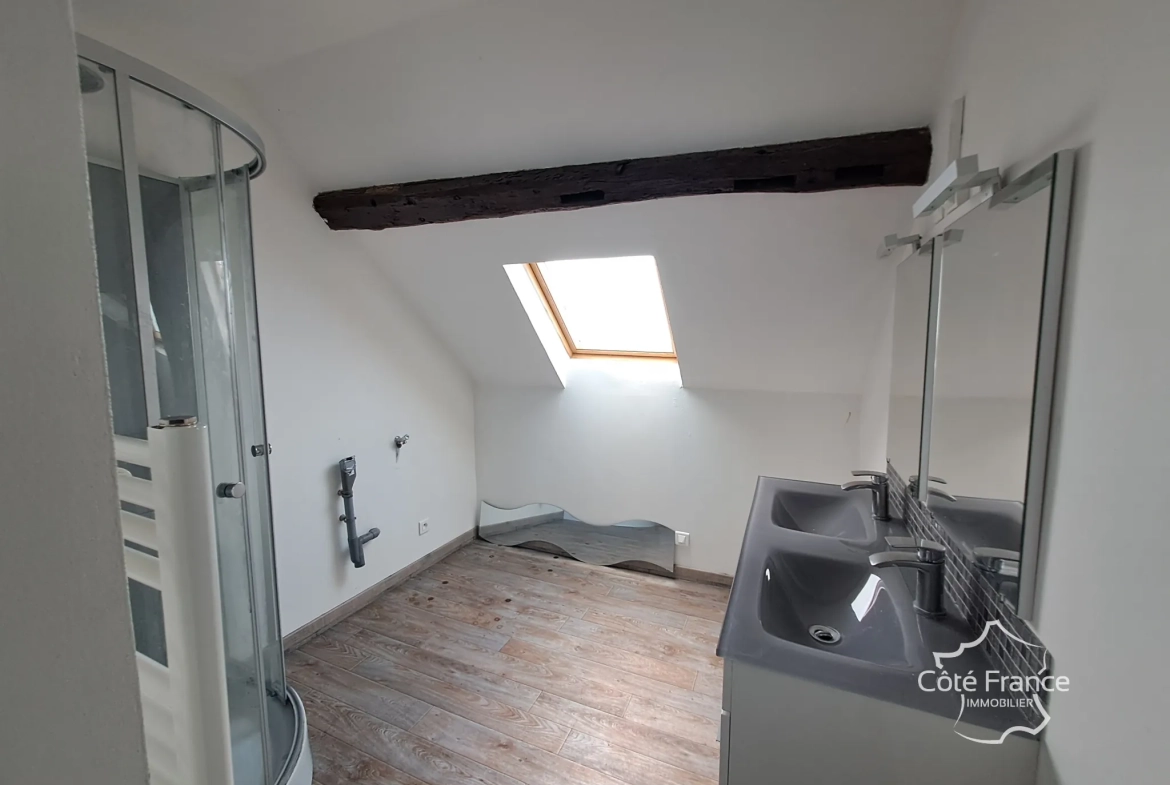 Appartement lumineux de 67 m² dans la cité médiévale de Laon 