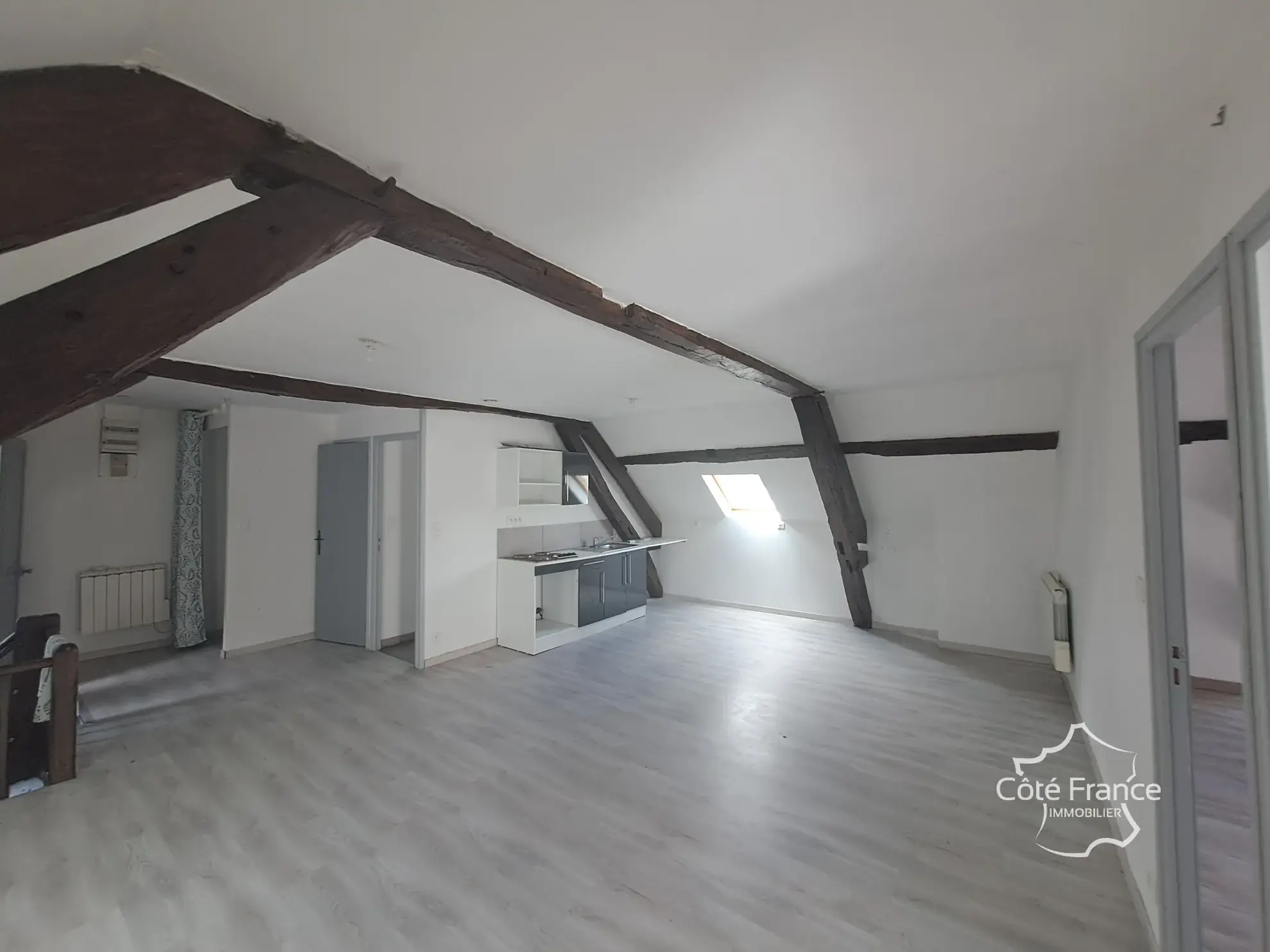 Appartement lumineux de 67 m² dans la cité médiévale de Laon 