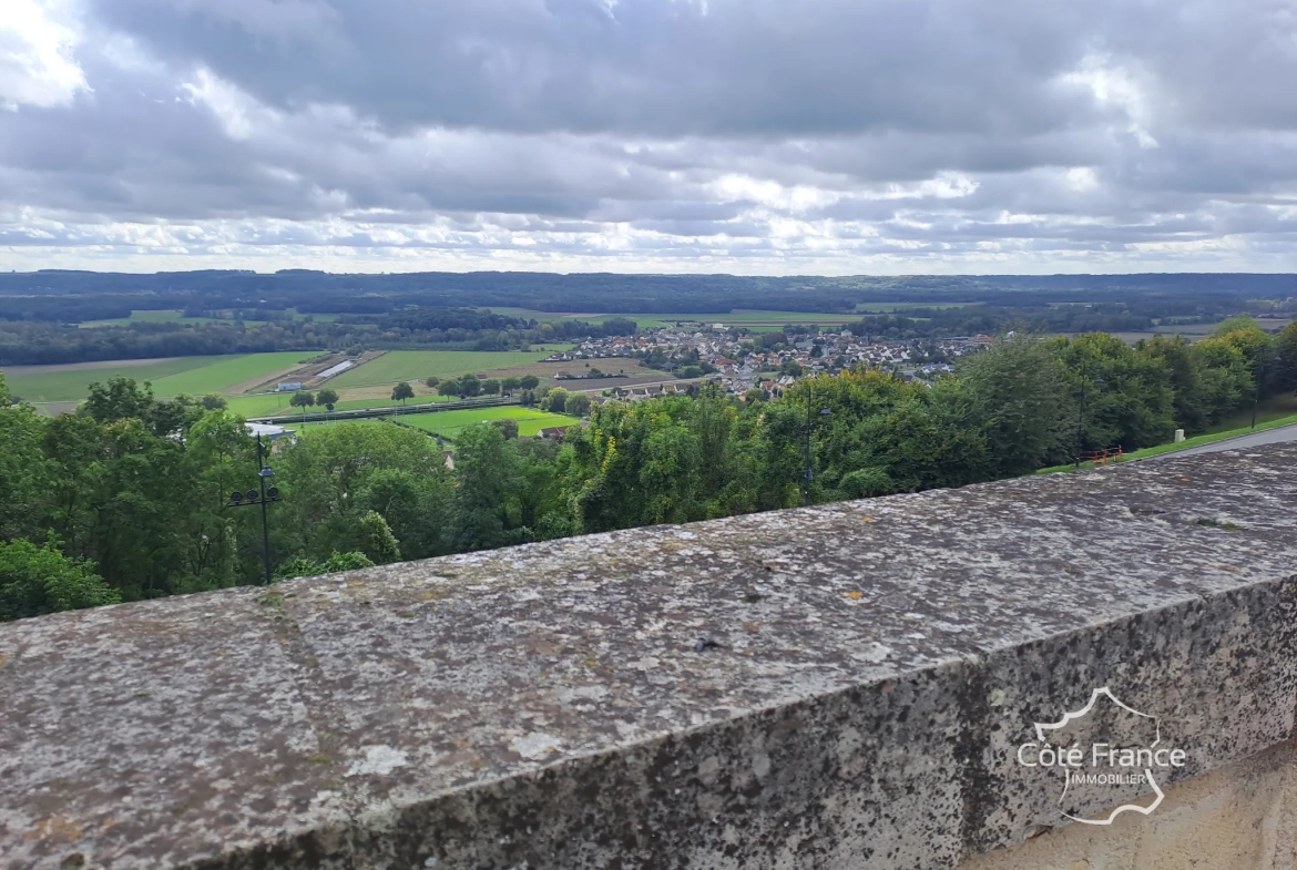 Appartement lumineux de 67 m² dans la cité médiévale de Laon 
