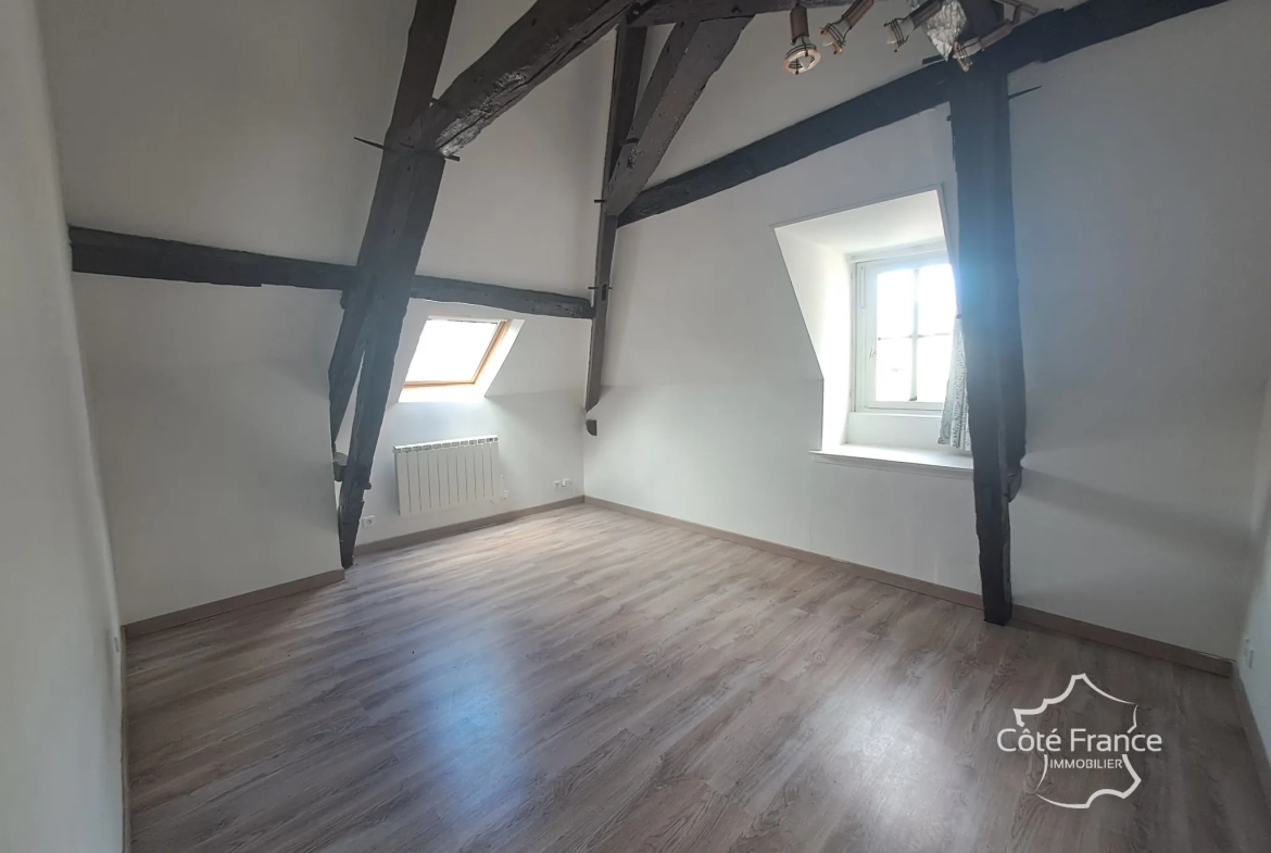 Appartement lumineux de 67 m² dans la cité médiévale de Laon 