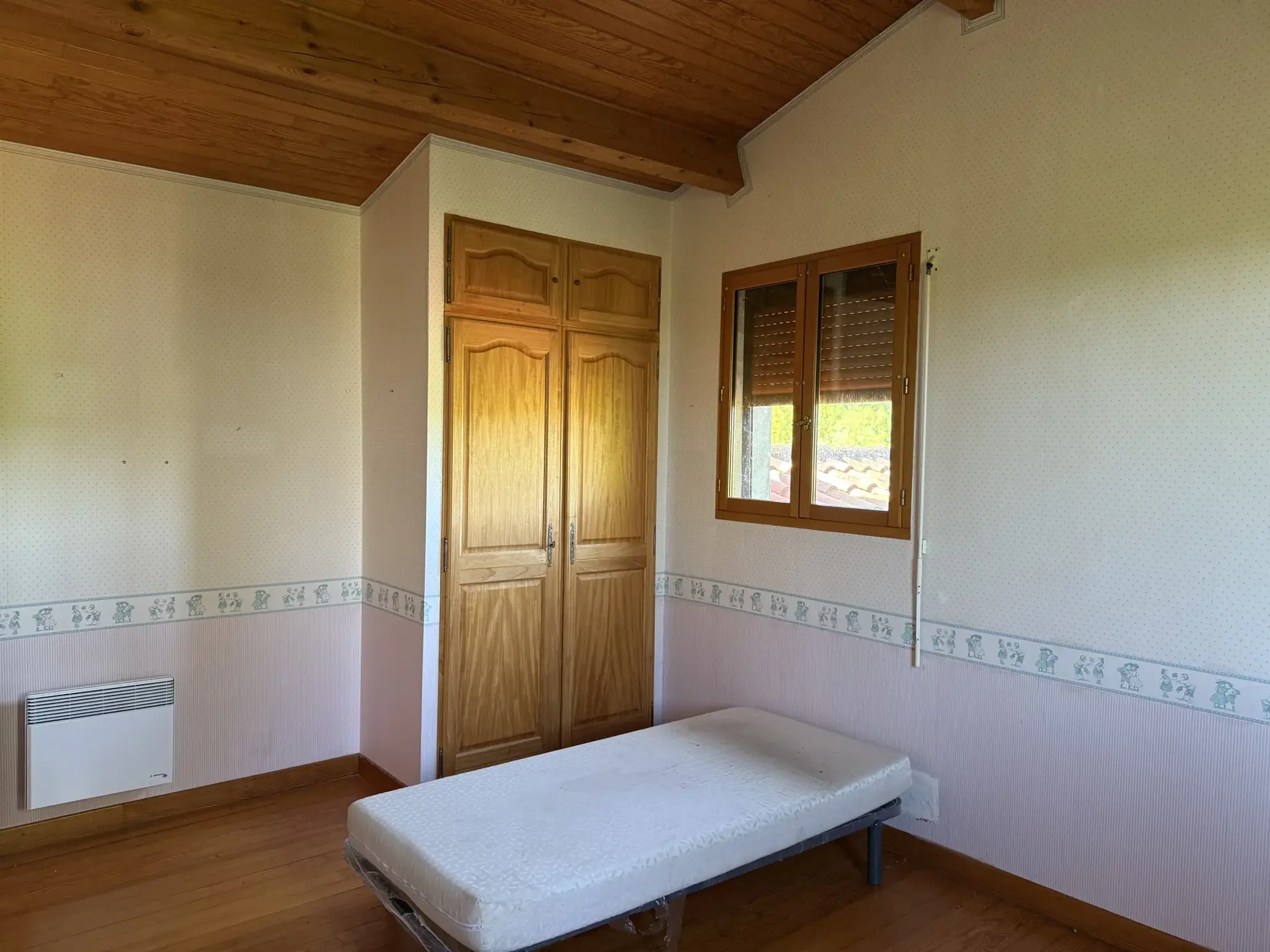 Maison de hameau de 206 m² avec dépendances et terrain arboré près de Larroque-sur-losse 