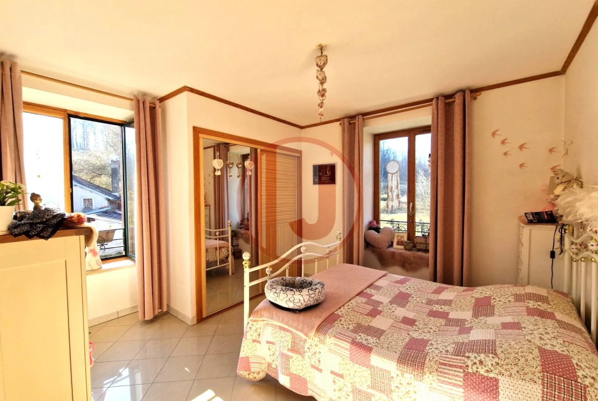 Appartement de luxe avec vue panoramique dans le Domaine du Sainans à Dung 