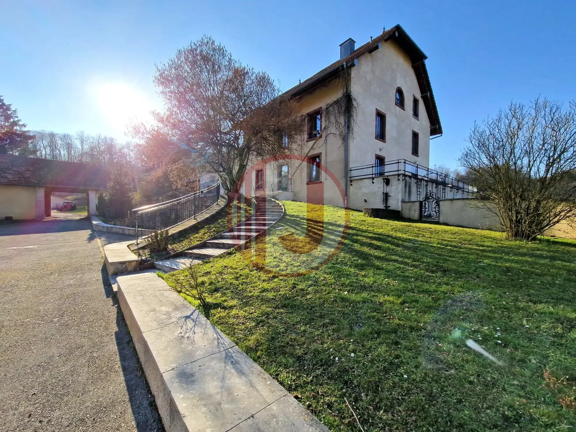 Appartement de luxe avec vue panoramique dans le Domaine du Sainans à Dung 