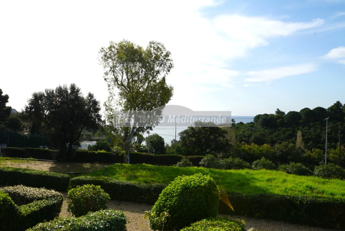 Studio avec Vue Mer à Cavalaire-sur-Mer proche de la plage 
