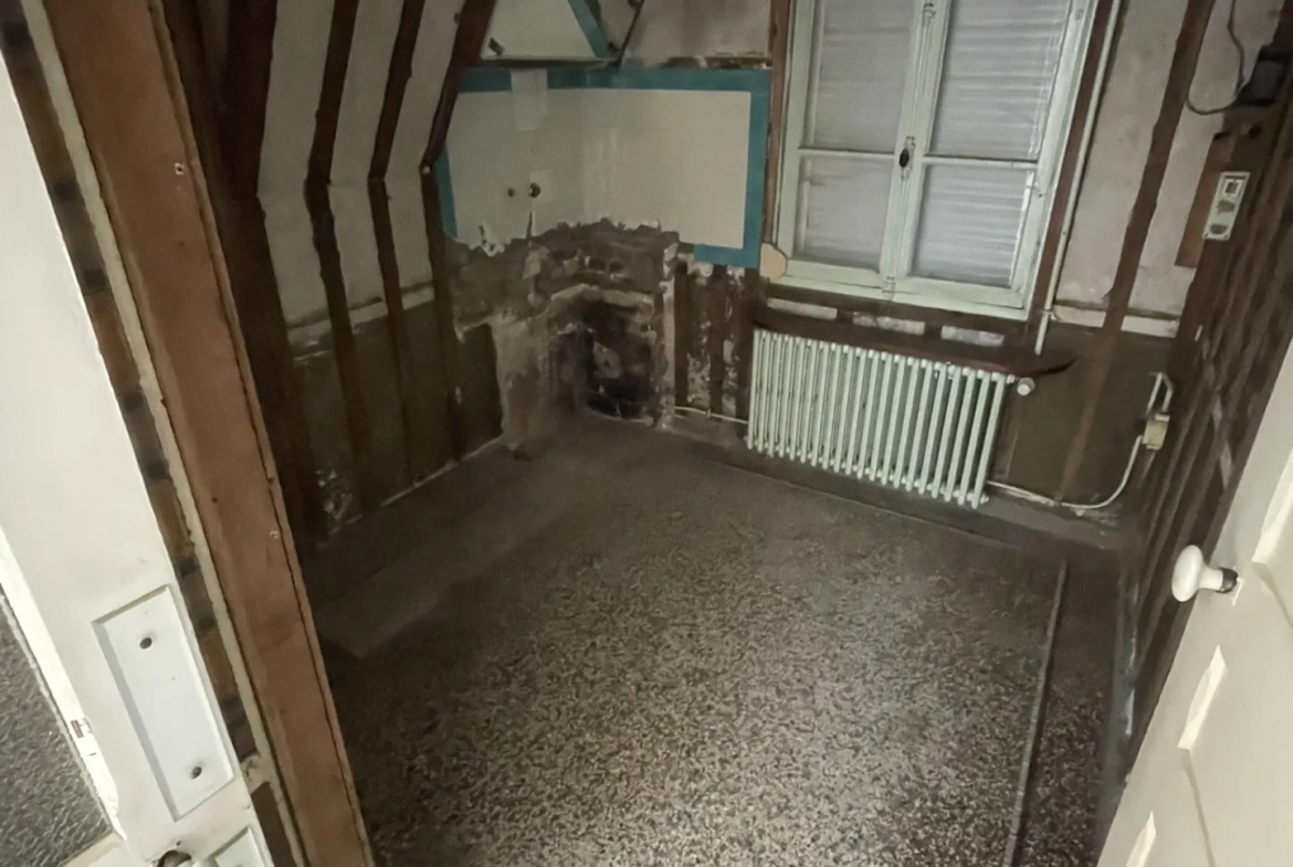 Maison ancienne de 105 m² à Marcelcave avec potentiel et dépendances 