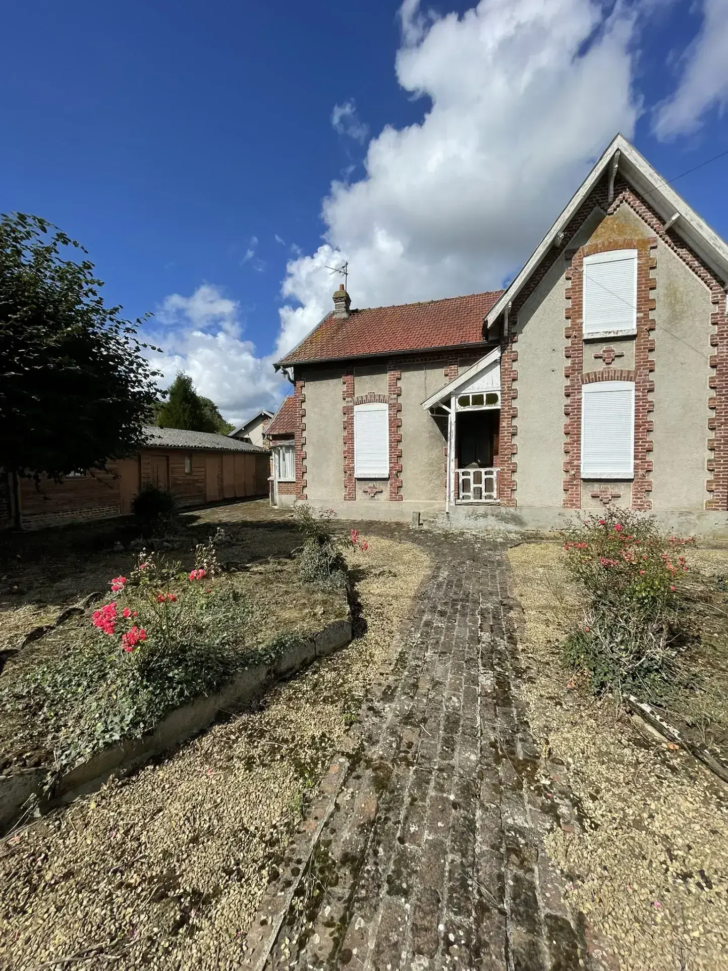 Maison ancienne de 105 m² à Marcelcave avec potentiel et dépendances 