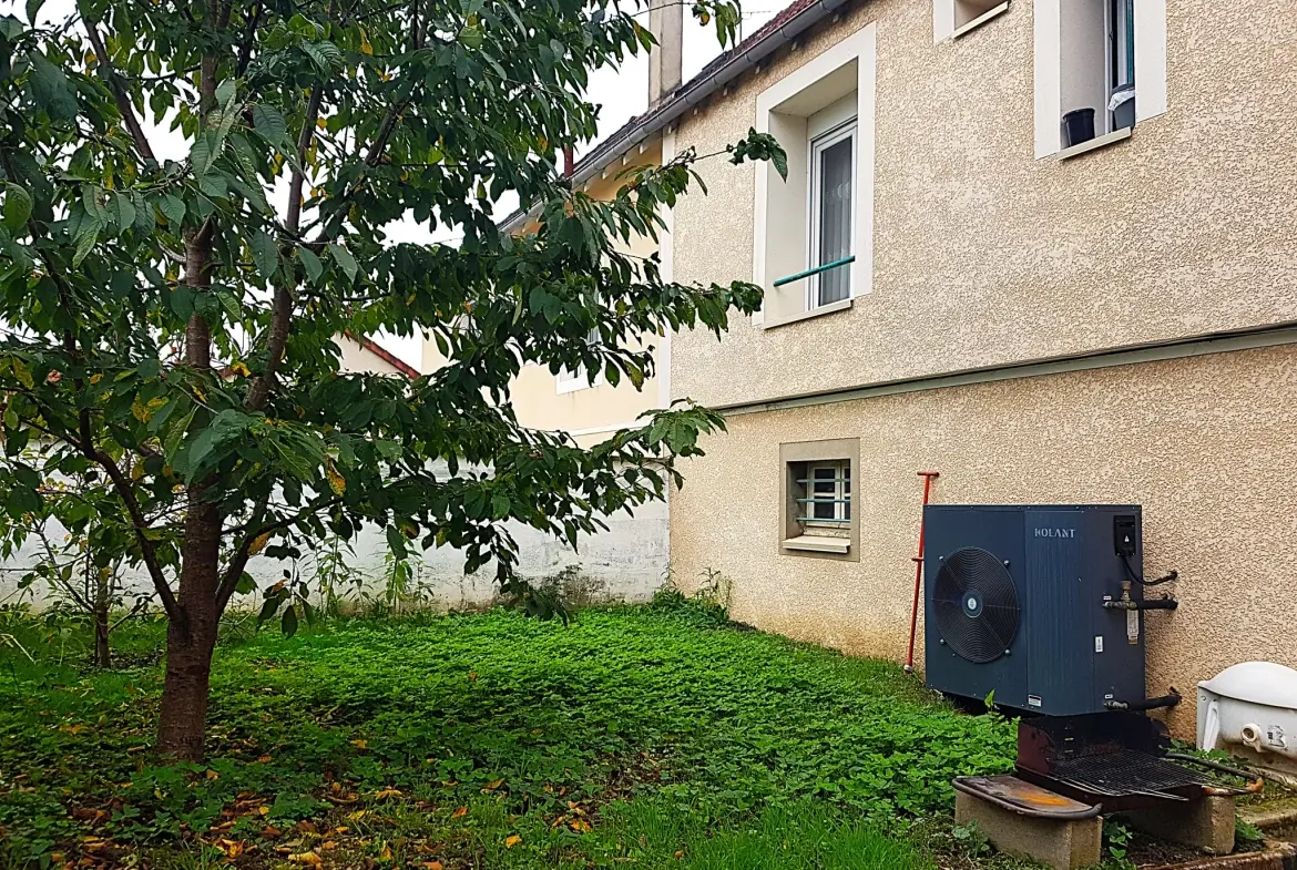Maison lumineuse de 103 m² à Nevers avec jardin et garage, sans travaux 