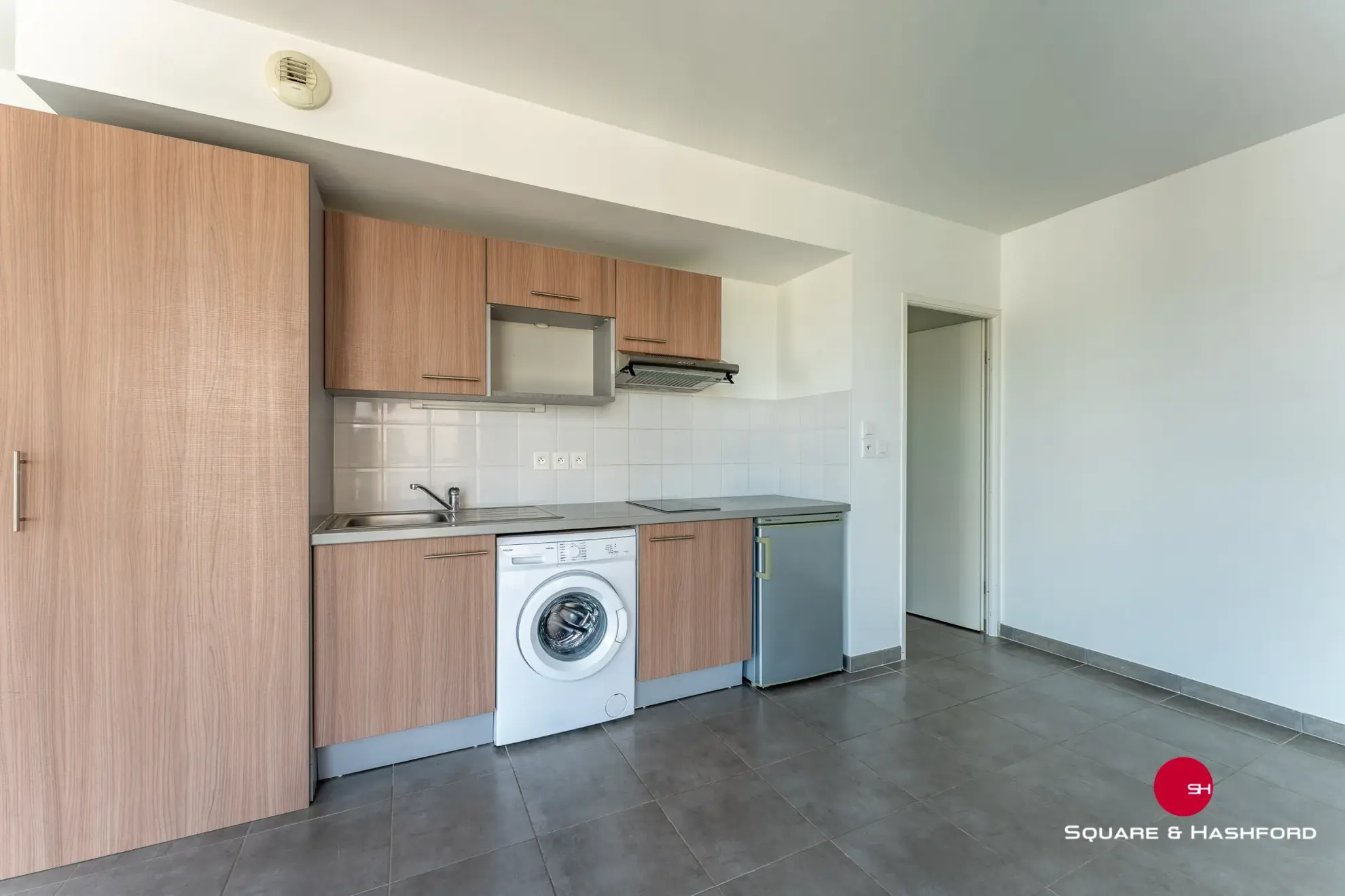 Appartement T2 lumineux avec loggia et parking sécurisé à Bordeaux 