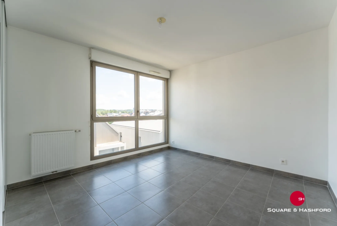 Appartement T2 lumineux avec loggia et parking sécurisé à Bordeaux 