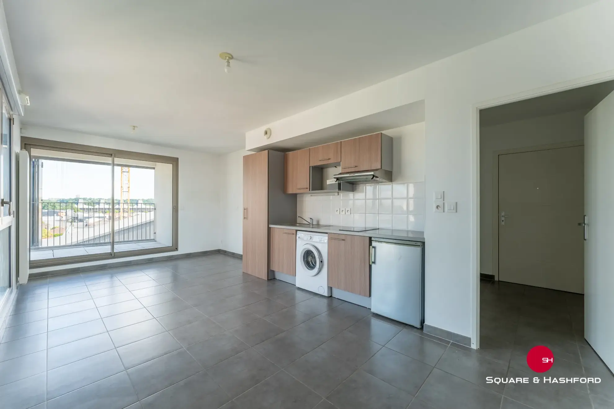 Appartement T2 lumineux avec loggia et parking sécurisé à Bordeaux 