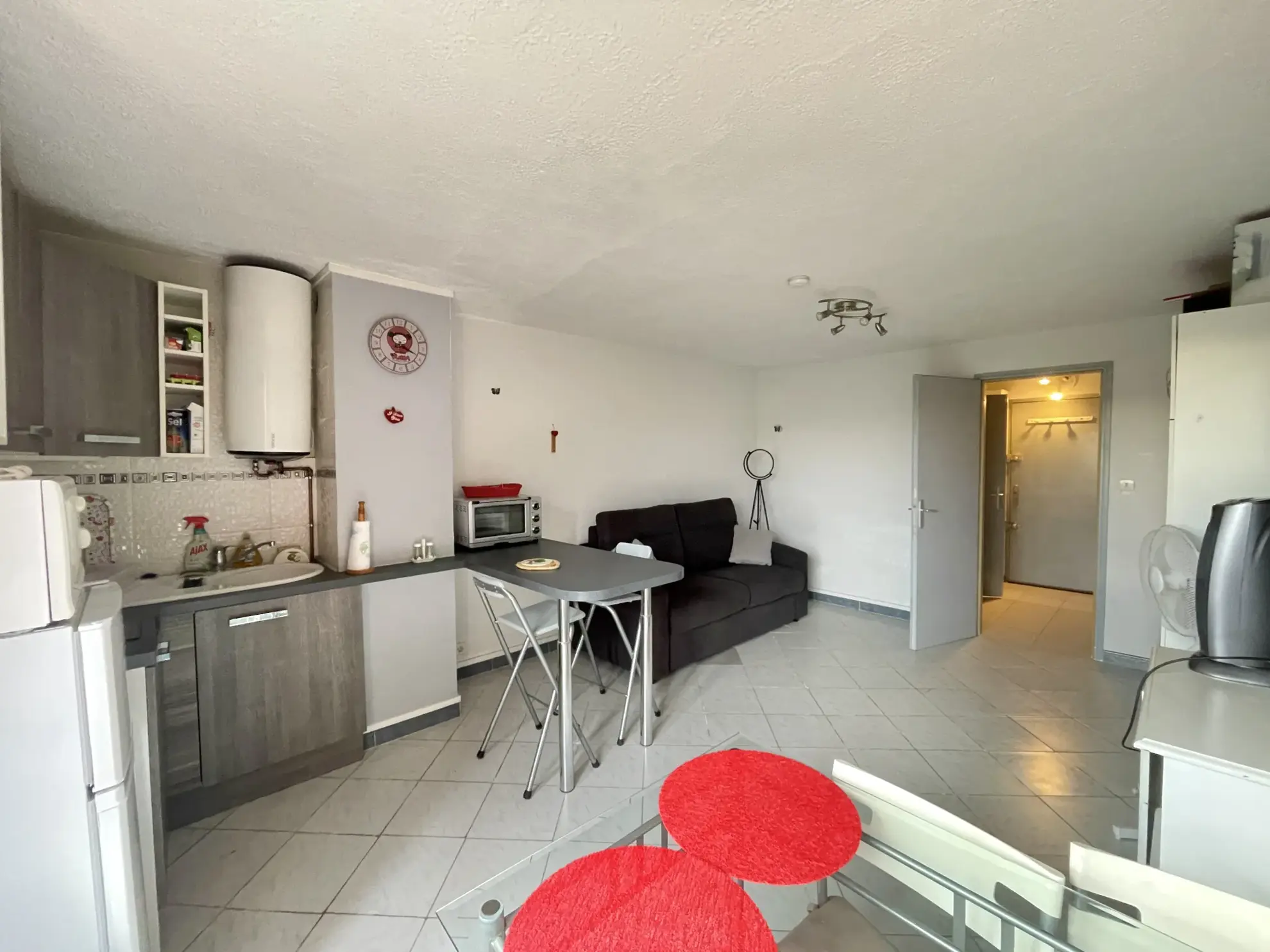 Studio cabine proche Mont Saint-Martin avec parking au Cap d'Agde 
