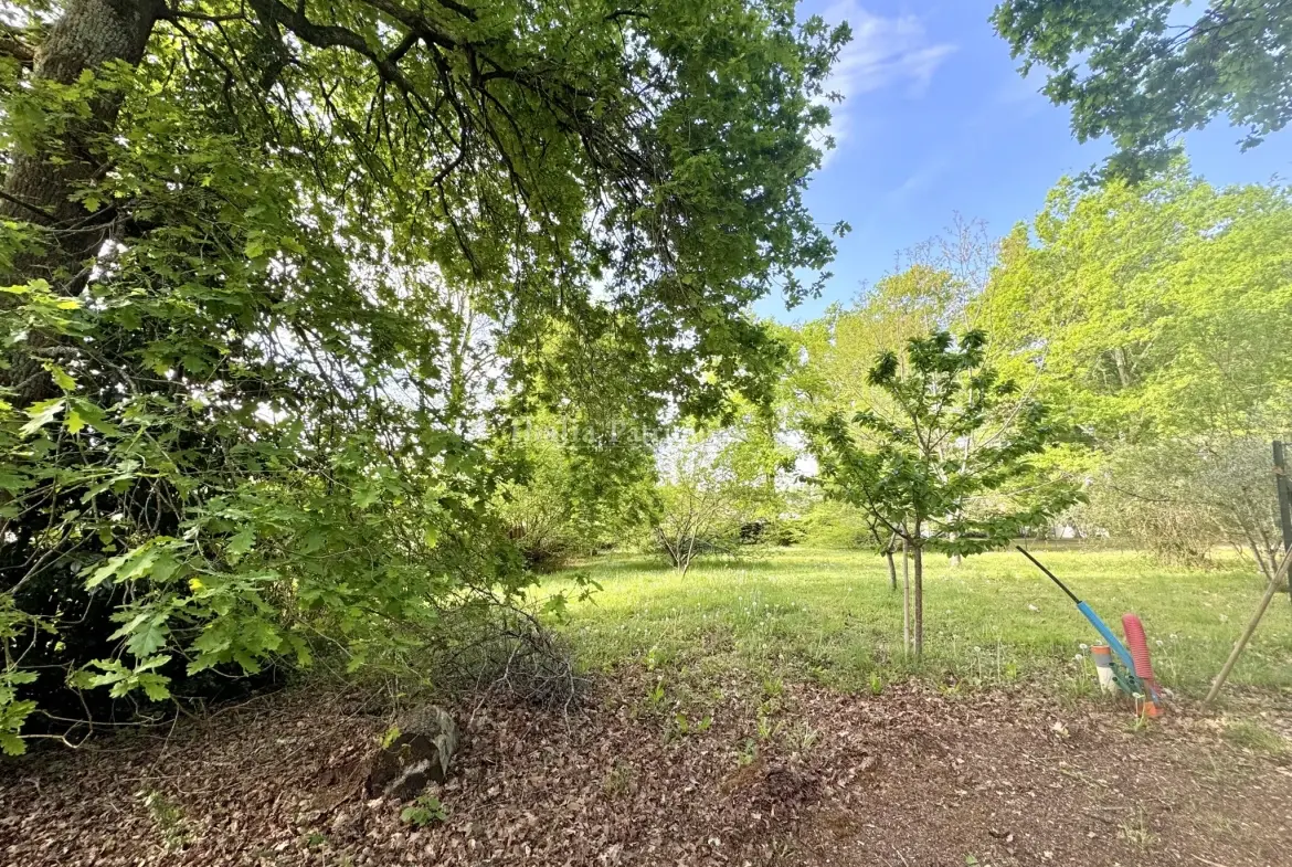 Terrain à bâtir viabilisé de 965 m² à Camblanes-et-Meynac avec permis de construire 