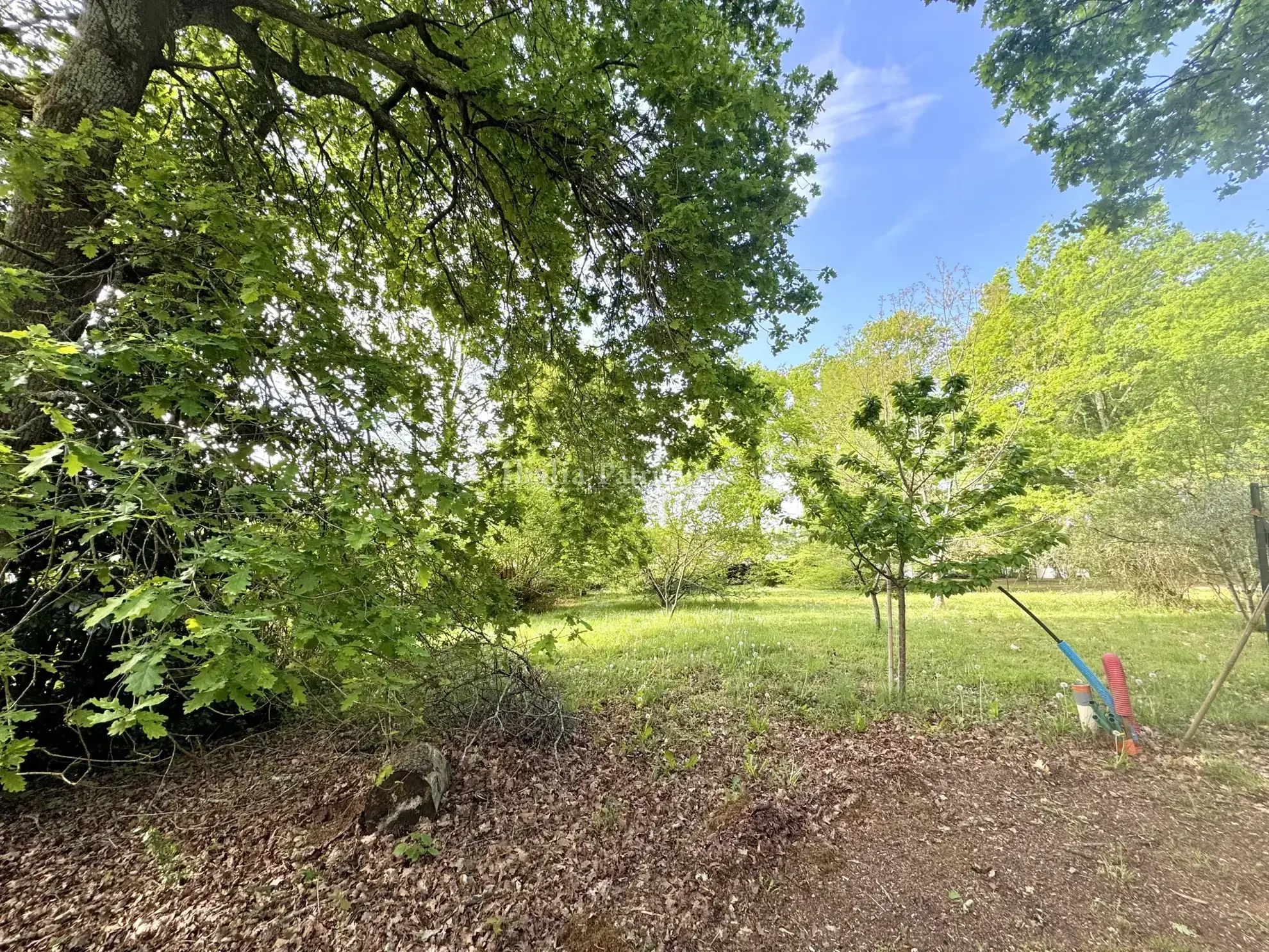 Terrain à bâtir viabilisé de 965 m² à Camblanes-et-Meynac avec permis de construire 