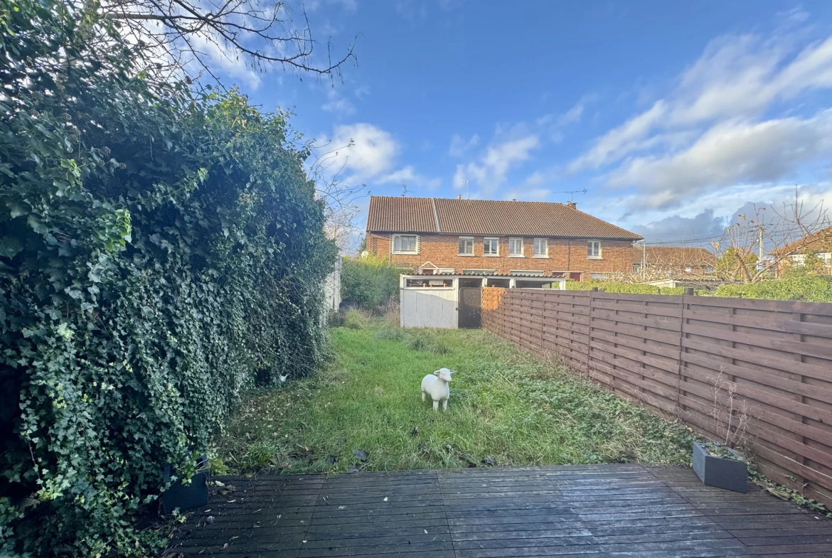 Maison 3 chambres à vendre à Tourcoing – 66m2 avec jardin et rénovations récentes 