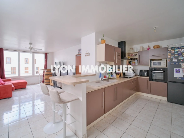 Appartement T3 à vendre à Lyon La Duchère - 63 m² avec garage et loggia